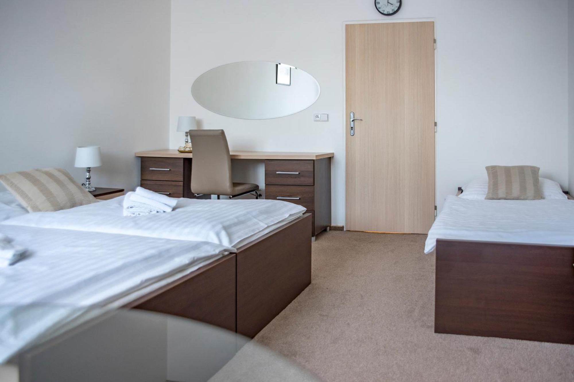 Classic Apartmany Trinec Dış mekan fotoğraf